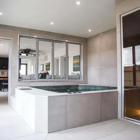 Maison Balneo - - &